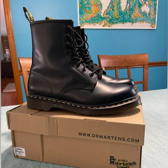 Dr. Martens Black Leather Shoes NWT Size 9 Men\'s / 10 Women\'s 1461 Women main image 4